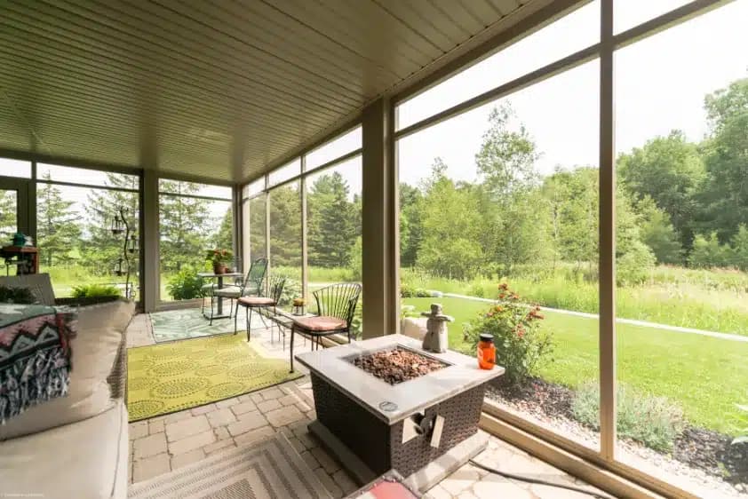 Solarium Modèle 100 Sunspace installé par Sher Auvents