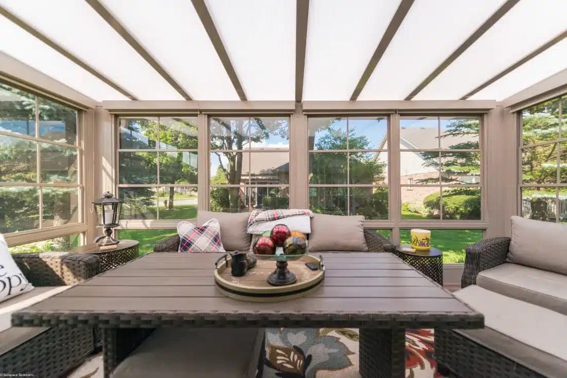 Solarium en verre et aluminium réalisé à Sherbrooke